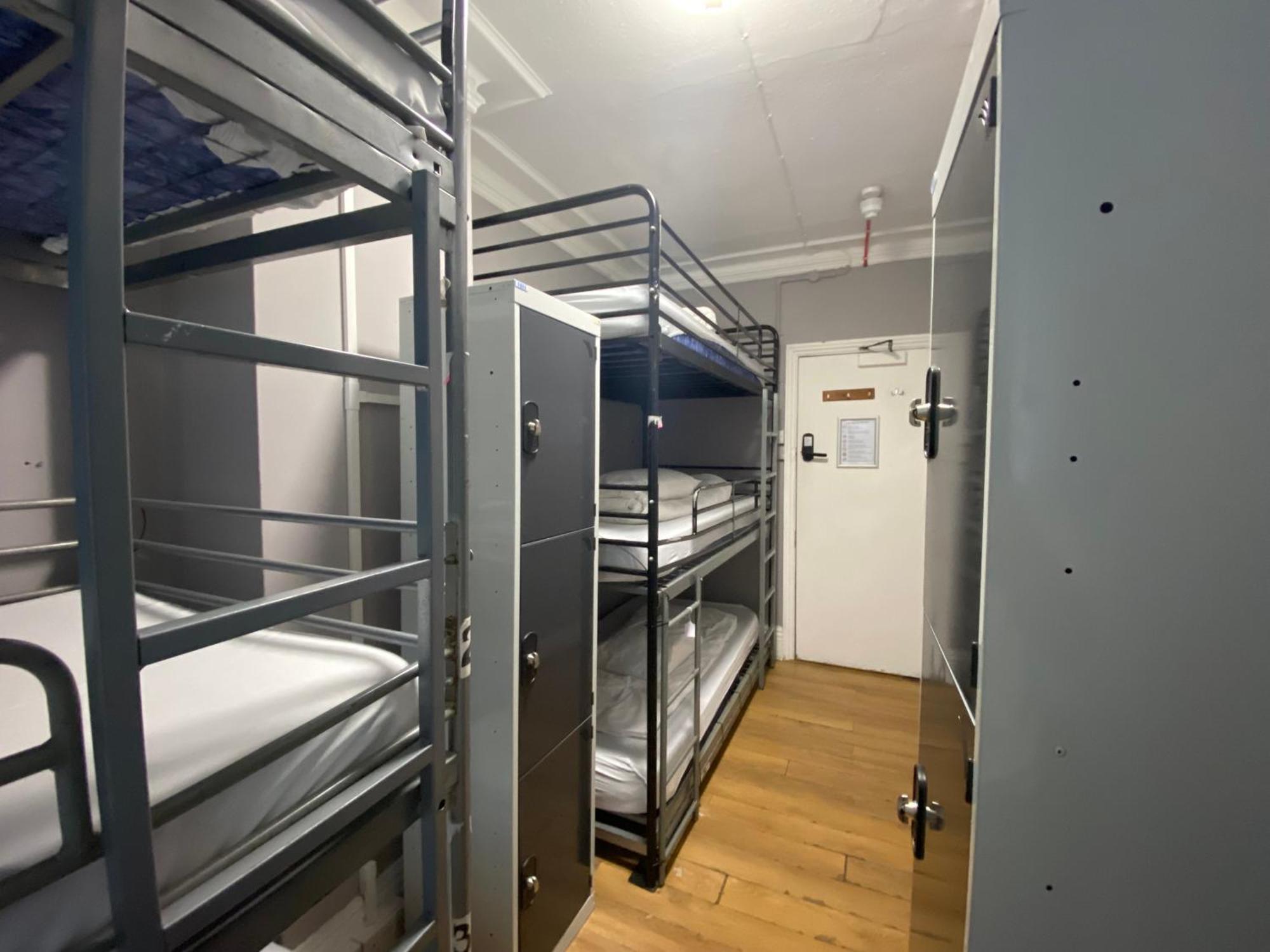 Mixed Dormitory Room,1642970192:JPEG